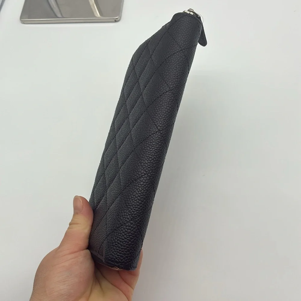 CHANEL CC BLACK CAVIAR QUILTED DIAMOND ZIPPY WALLET WITH SILVER